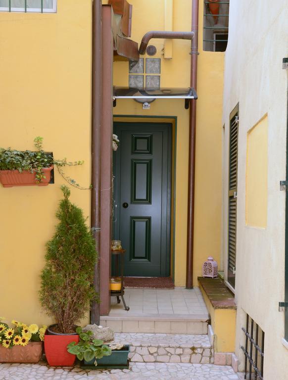 פסארו B&B Aurora Domus D'A-Mare מראה חיצוני תמונה